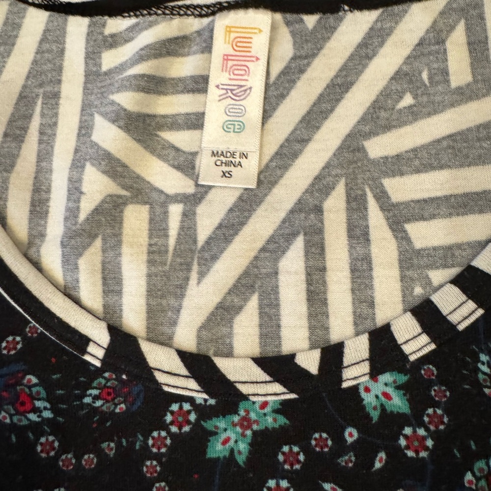 LuLaRoe Patterned Black and Gray Top